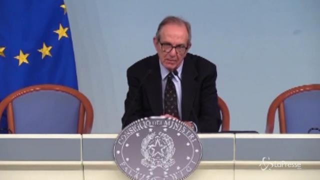 Pensioni, Padoan: “Confermato principio di adeguamento dell’età”