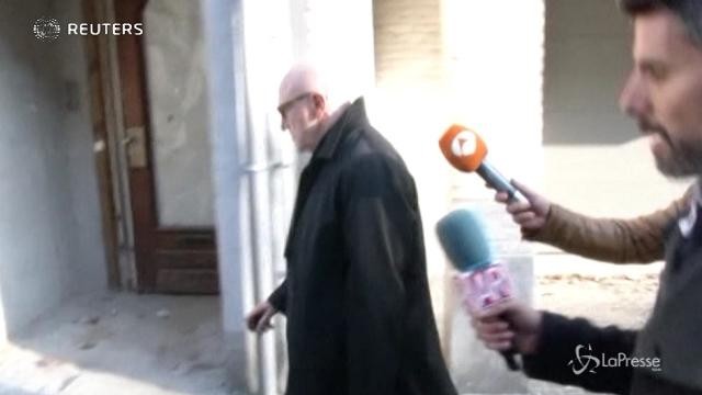 L’avvocato di Puigdemont non risponde alle domande dei giornalisti