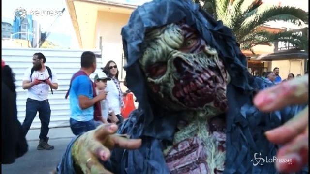 Zombie in giro per Città del Messico