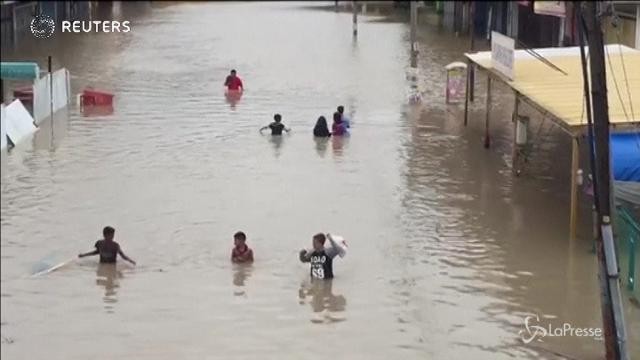 Malesia, violenta tempesta a Penang