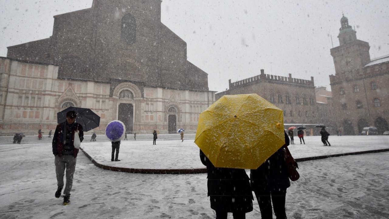 Ponte dell’Immacolata tra pioggia e neve: le previsioni per l’8 e il 9 dicembre