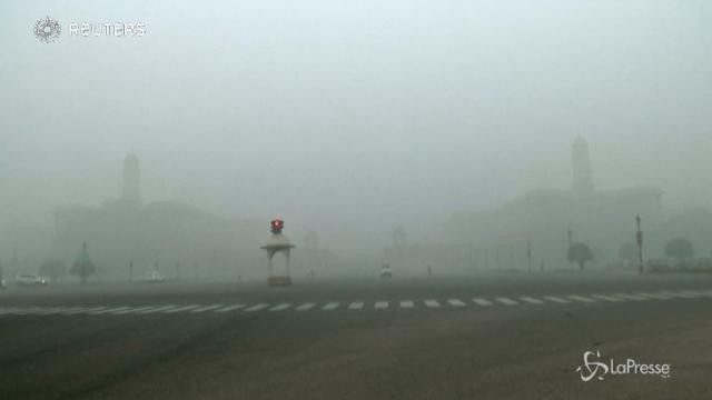 Lo smog avvelena Nuova Delhi