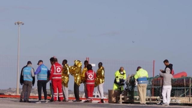 Sbarco Pozzallo: sulla nave anche il cadavere di un bimbo