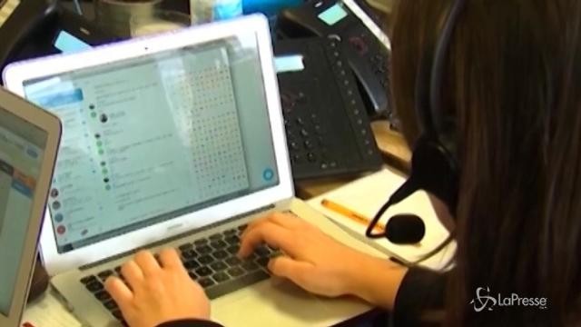 Da WhatsApp al web: in rete centinaia di foto hot di ragazzine