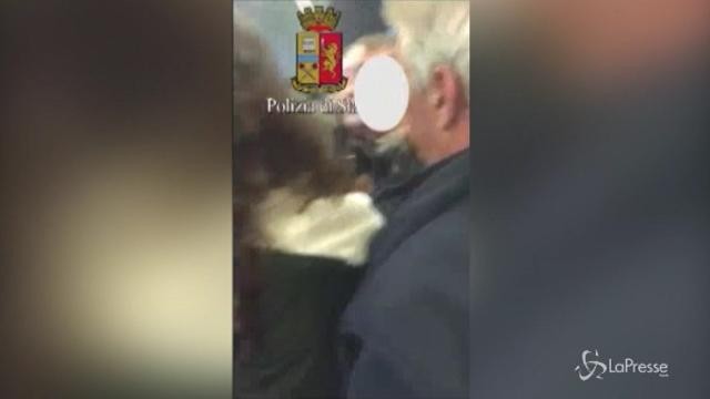 Milano, molesta ragazza sul bus 91: arrestato 64enne