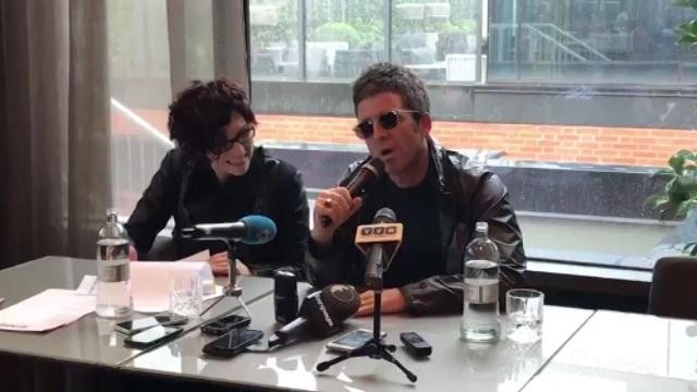 Noel Gallagher: “Che noia l’attualità, meglio cantare la speranza”