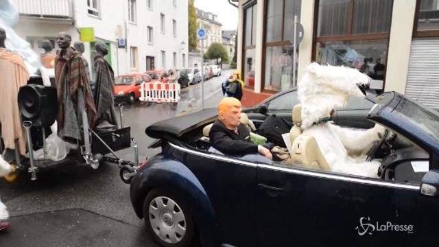 Clima, in migliaia a Bonn nella marcia di Carnevale per il pianeta