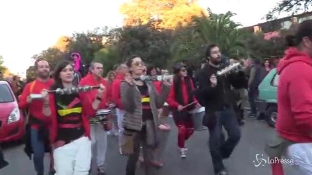 Ostia, i cittadini in strada contro la mafia e violenze fasciste