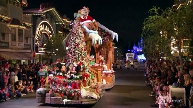 A Disneyland è già iniziato il Natale
