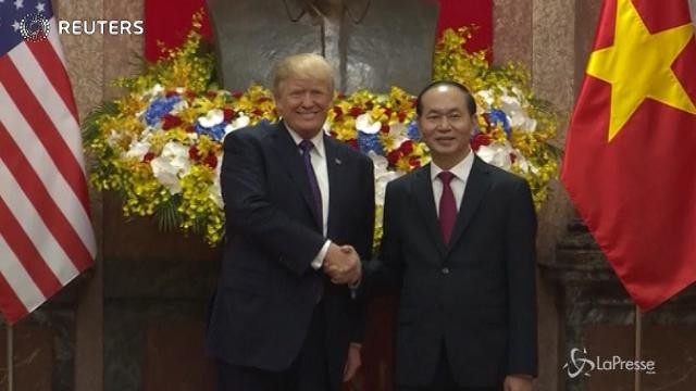 Hanoi, incontro tra Trump e il presidente vietnamita Tran Dai Quang