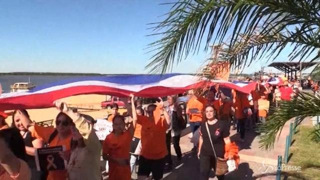 Paraguay, in centinaia alla manifestazione animalista