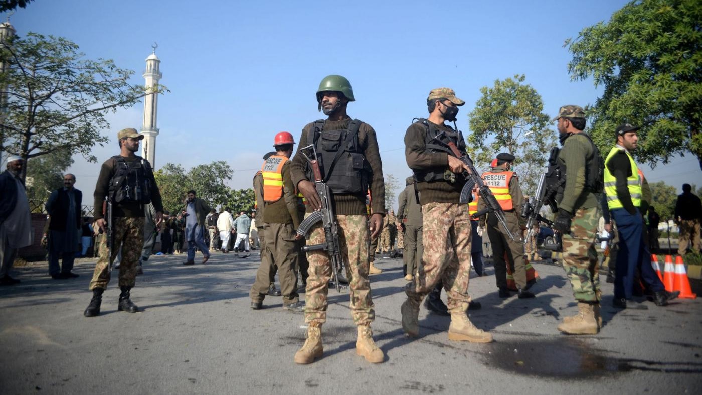 Pakistan, attacco in chiesa a Quetta: almeno 8 morti e 45 feriti