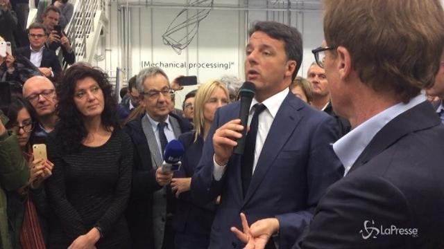 Renzi: “I politici devono stare in mezzo alla gente”