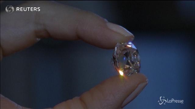 All’asta il diamante dei record: 28 milioni per 163 carati