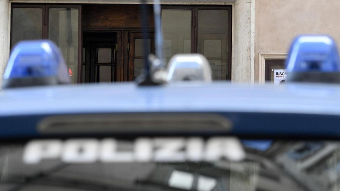 Trieste, 70enne trovato morto in casa: forse rapina finita male