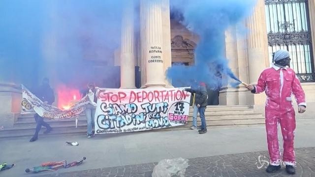 Milano: Studenti in piazza corteo contro l’alternanza scuola-lavoro