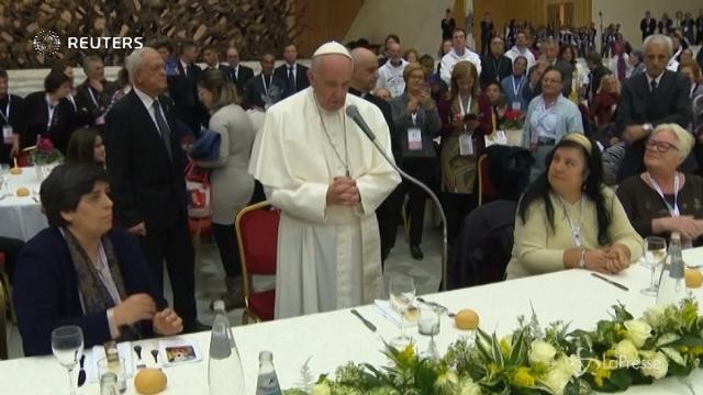 Il pranzo del Papa con 1500 bisognosi