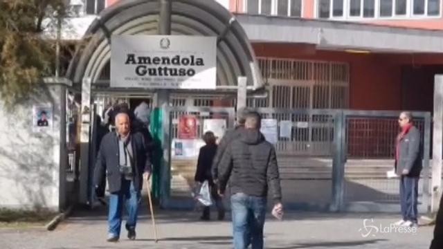Ballottaggio Ostia, polizia presidia il seggio nel quartiere degli Spada