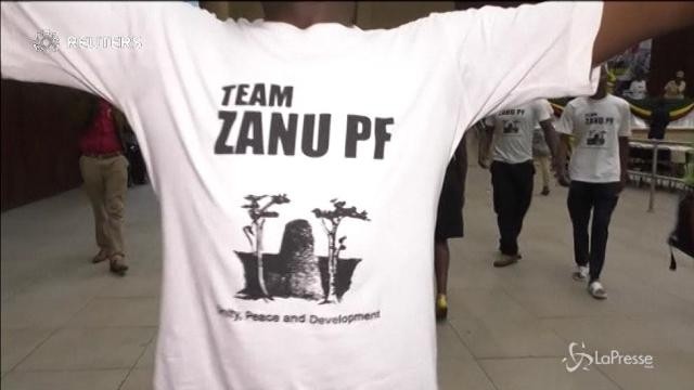 Zimbawe: Zanu-Pf celebra l’ultimatum a Mugabe