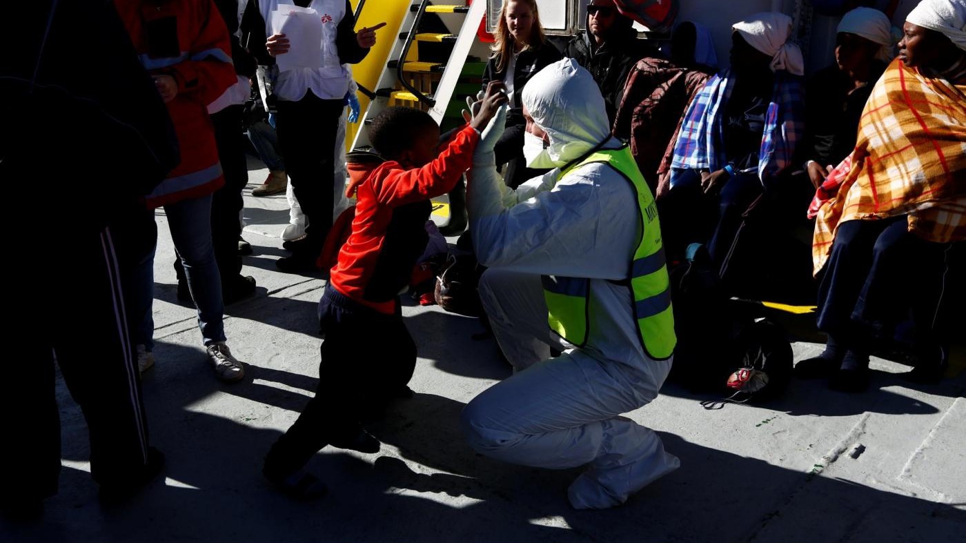 Accolti 160 migranti dalla Libia con il primo corridoio umanitario