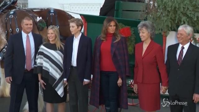 Arriva l’albero di Natale di casa Trump
