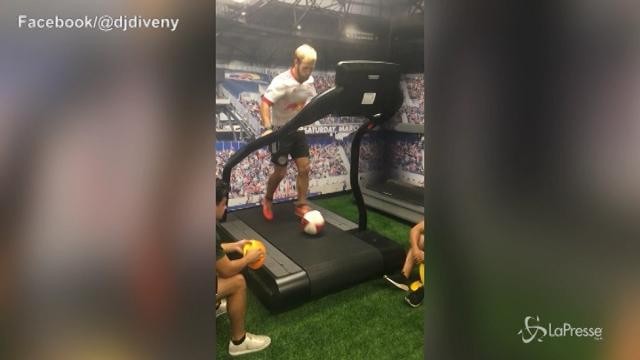 Nuove frontiere dell’allenamento: corsa palla al piede sul tapis roulant