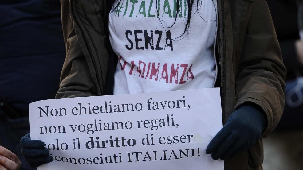 Ius soli, bufera sugli assenti. Boldrini: “Grave responsabilità”. Avvenire: “Ignavi”