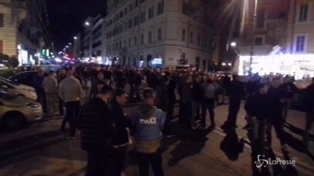 Europa League, i tifosi del Vitesse “occupano” il centro di Roma