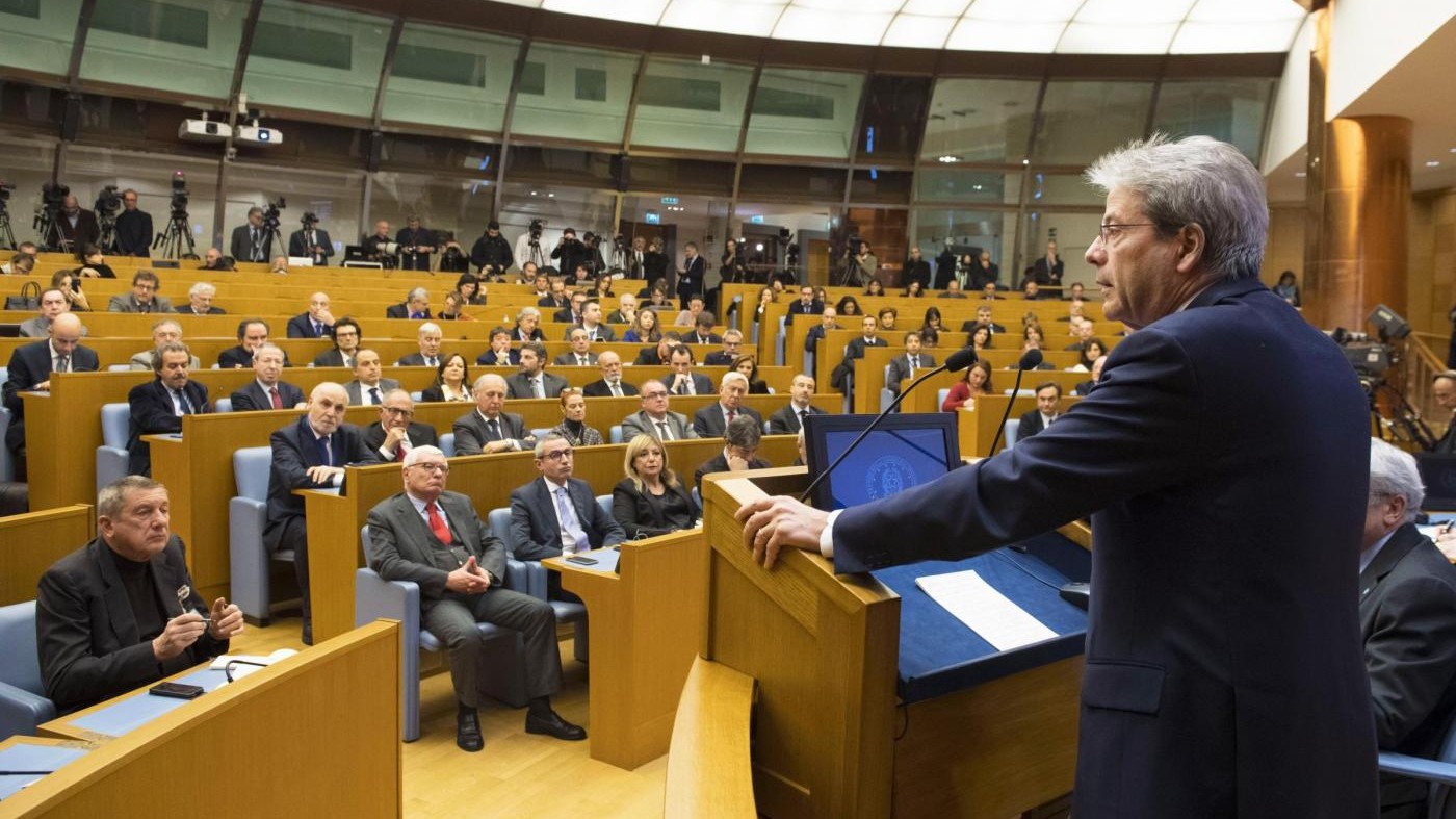 Elezioni, poteri e prerogative del premier a Camere sciolte | SCHEDA