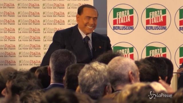 #IdeeItalia, Berlusconi: “Anche le suore fanno i selfie con me”