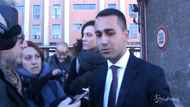 M5S, Di Maio visita i Vigili del Fuoco a Milano: “Corpo più amato, ma dimenticato”