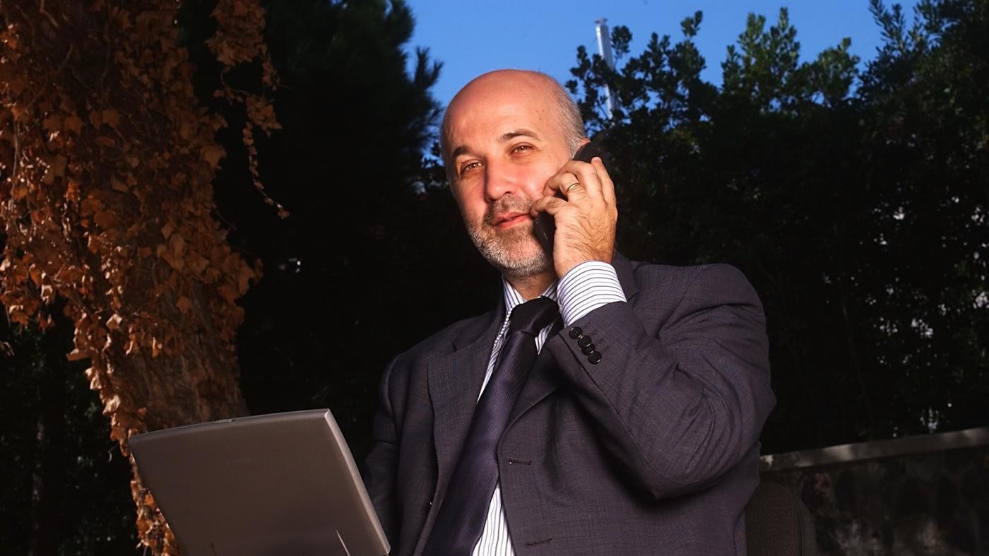 Il sondaggista: “Ma gli astenuti si conquistano con la razionalità”