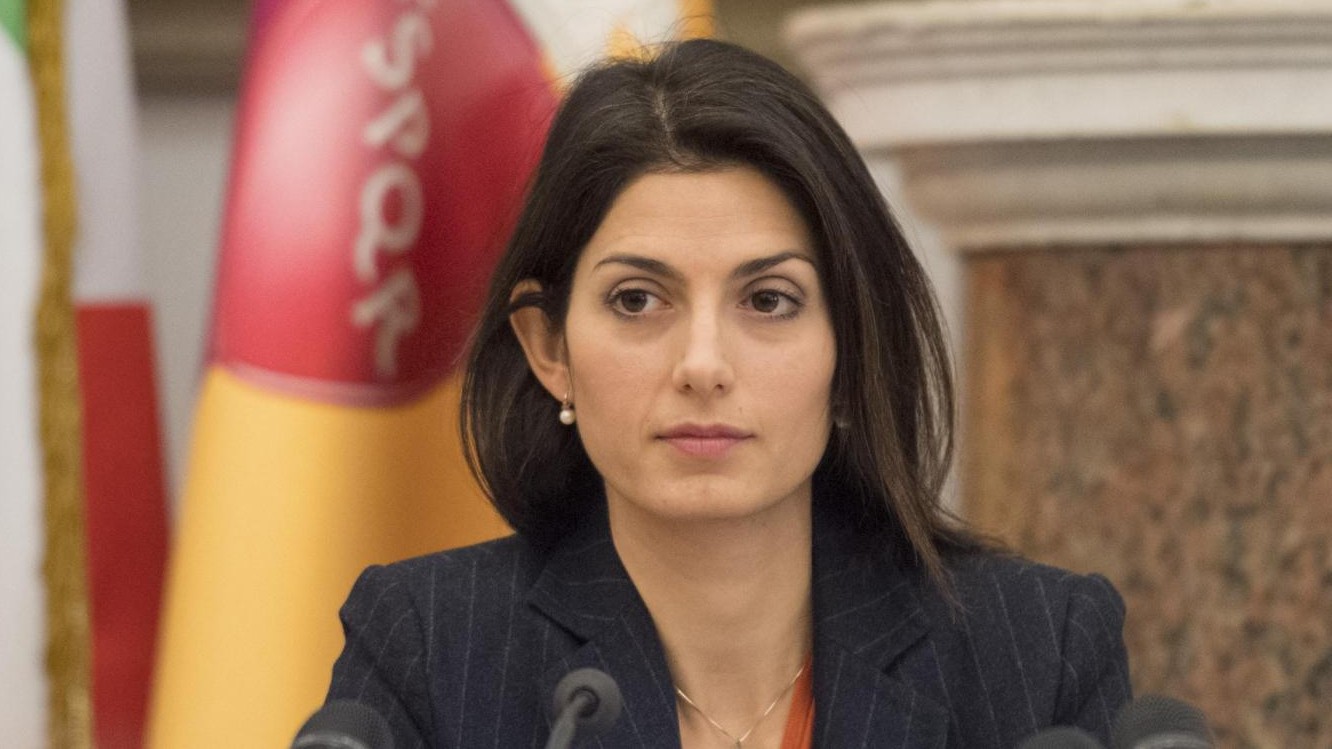 Inchiesta nomine, Raggi chiede il giudizio immediato: “Sono certa della mia innocenza”