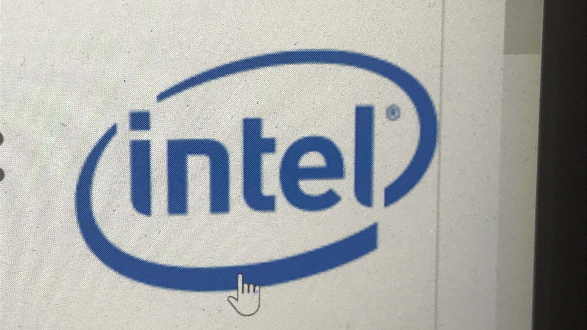 Problemi nei chip Intel, allarme sicurezza per pc e tablet