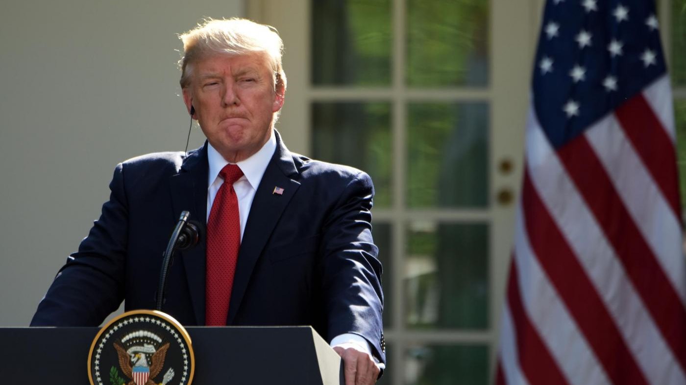 Esce in anticipo il libro che ha fatto infuriare Trump. Il presidente: “Testo fraudolento”