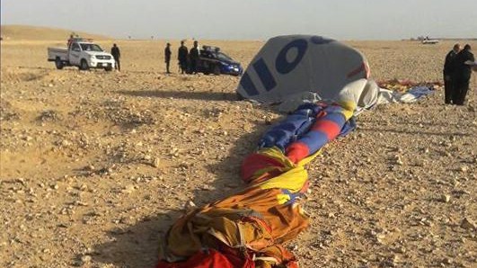 Egitto, mongolfiera turistica si schianta a Luxor: un morto, 12 i feriti
