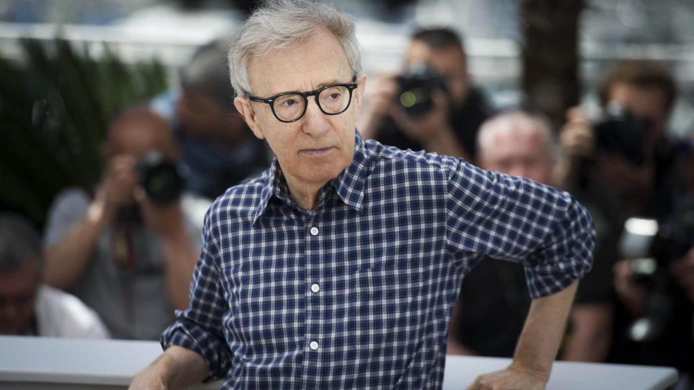 Washington Post scopre gli appunti di Woody Allen: “Ossessionato dalle minorenni”