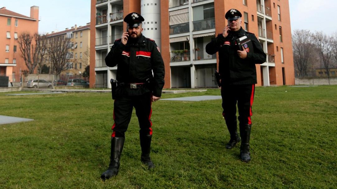 Taranto, uomo trovato morto sgozzato nella sua villa
