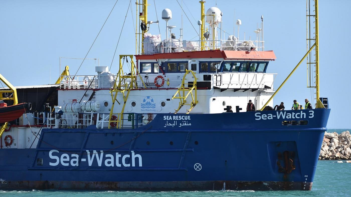 Naufragio al largo della Libia: morti almeno 25 migranti