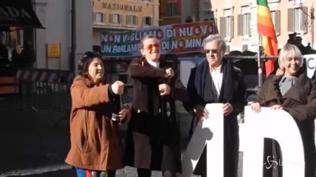 Un anno fa il ‘no’ al referendum: a Roma un flashmob per festeggiare