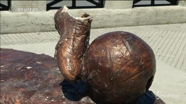 Buenos Aires, vandalizzata nuovamente la statua di Messi