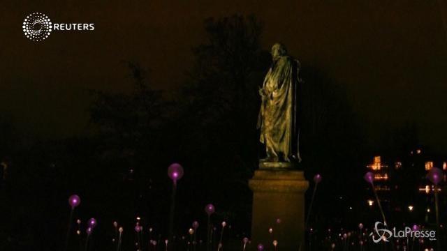 Danimarca, si accendono 9000 luci per celebrare Hans Christian Andersen