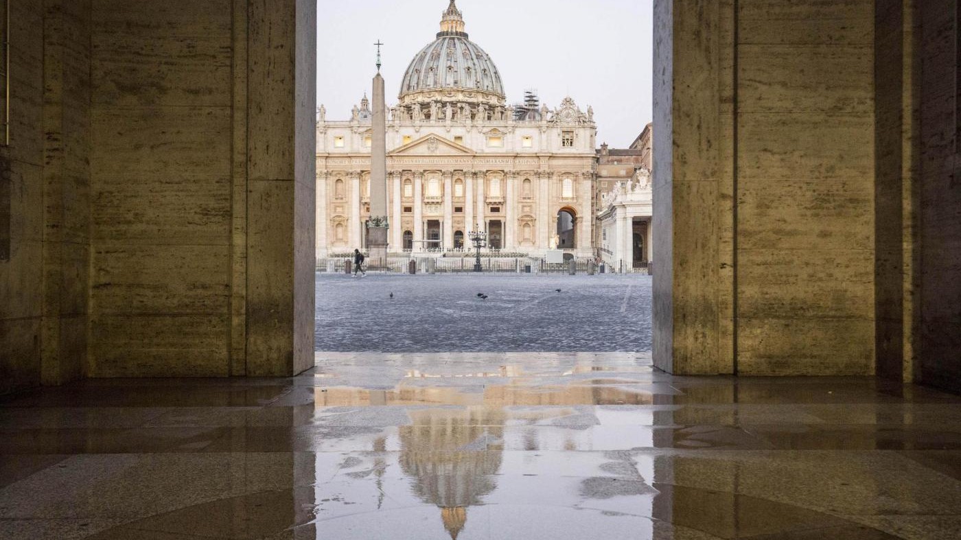 Vaticano, l’ombra dei corvi sullo Ior dopo allontanamento del vice