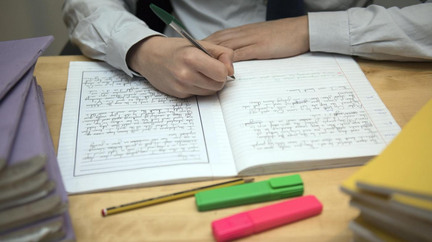 Siracusa, calci e pugni al prof dopo i rimproveri al figlio: genitori denunciati