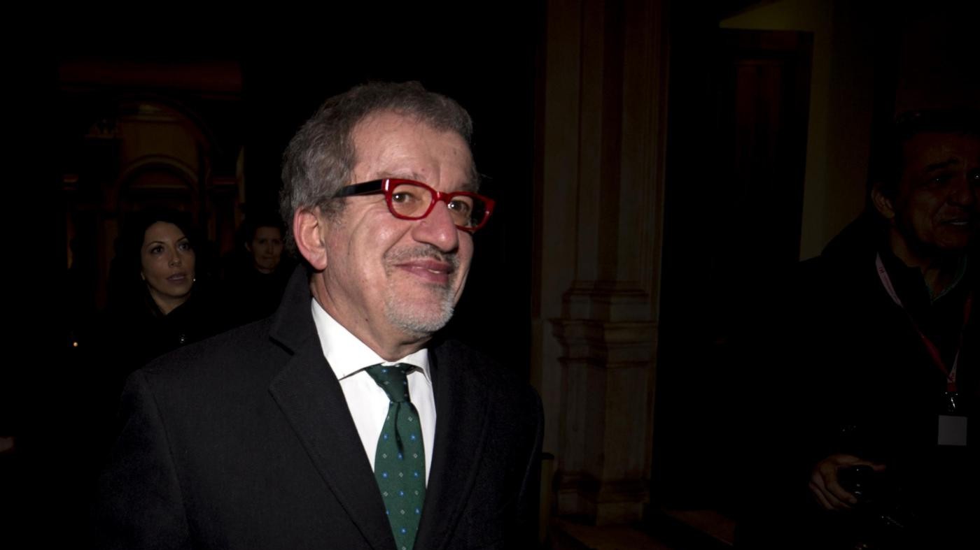 Scontro nella Lega, Maroni contro Salvini: “È uno stalinista”