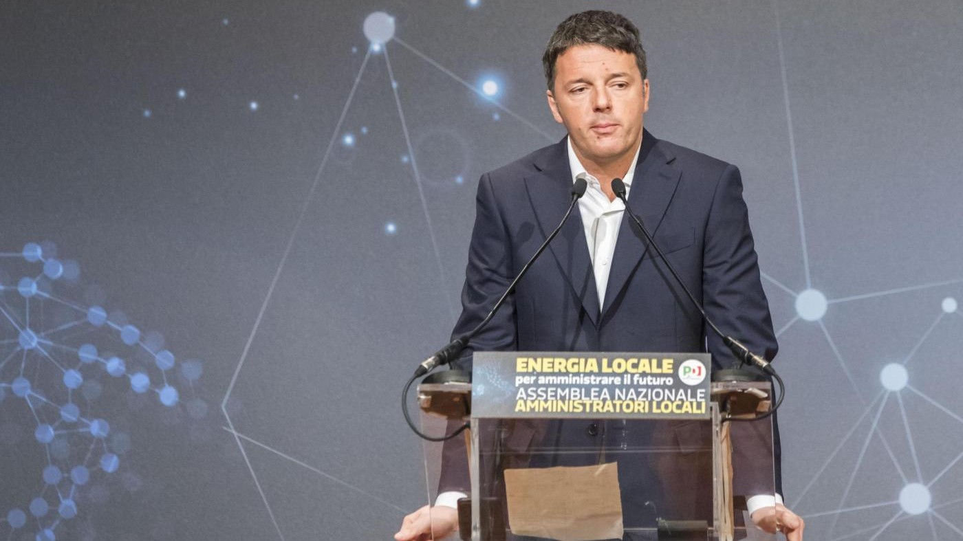 Elezioni, Renzi: “La sfida è tra Pd e M5s. L’incompetenza è avversario da battere”