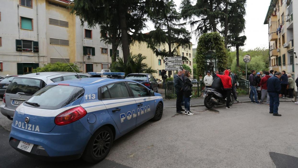 Napoli, continuano le aggressioni delle baby gang: picchiato 16enne