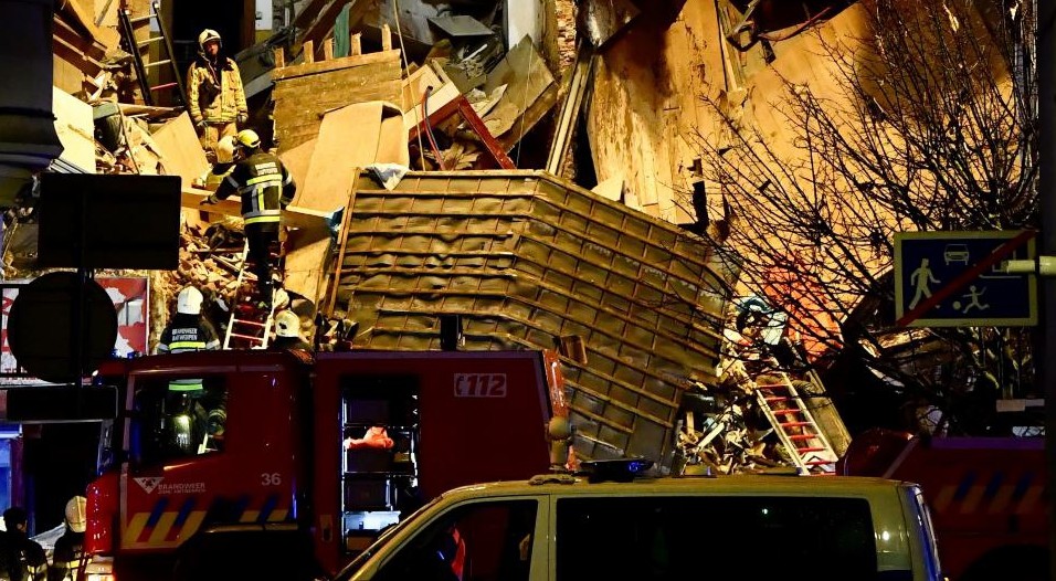 Anversa, crolla una palazzina: due morti tra le macerie. Escluso il terrorismo