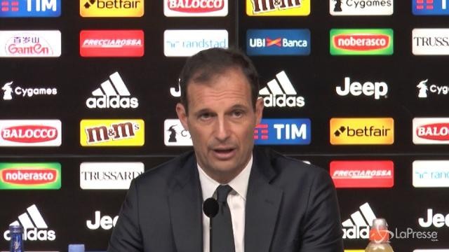 Juve, Allegri: “La vita privata di Dybala? Non faccio il cane da guardia”