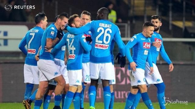 Serie A: Napoli in vetta, oggi in campo Juve e Milan